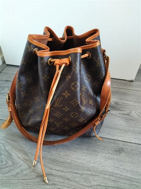 lv damestas|LOUIS VUITTON .